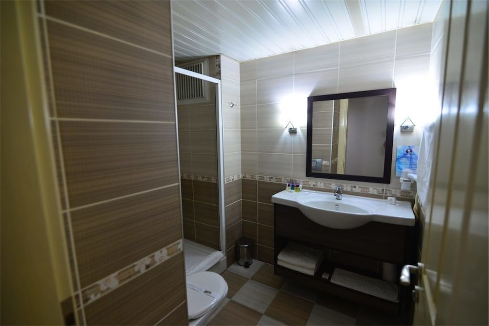Hizel Otel Duezce 44/45