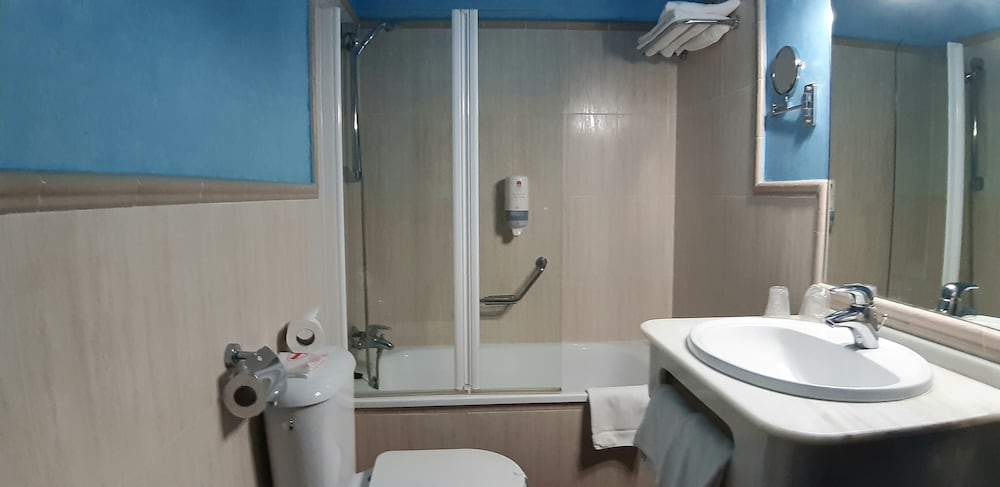 غرفة رباعية بسرير كوين، Crisol Chiclana 4/4