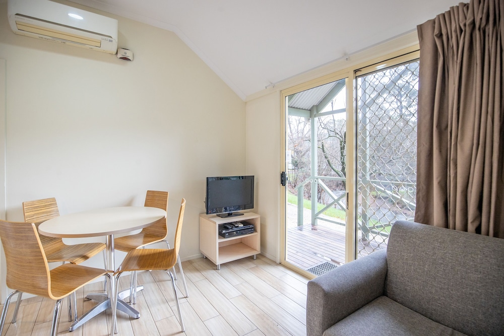 NRMA Bright Holiday Park 24/50