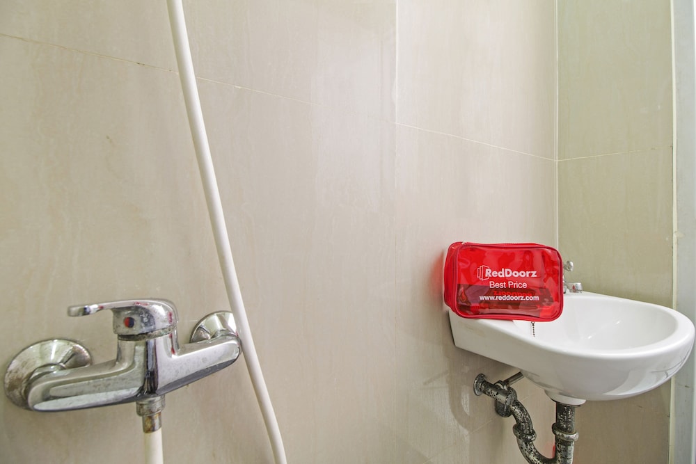 Reddoorz At Mangga Besar 2 18/27