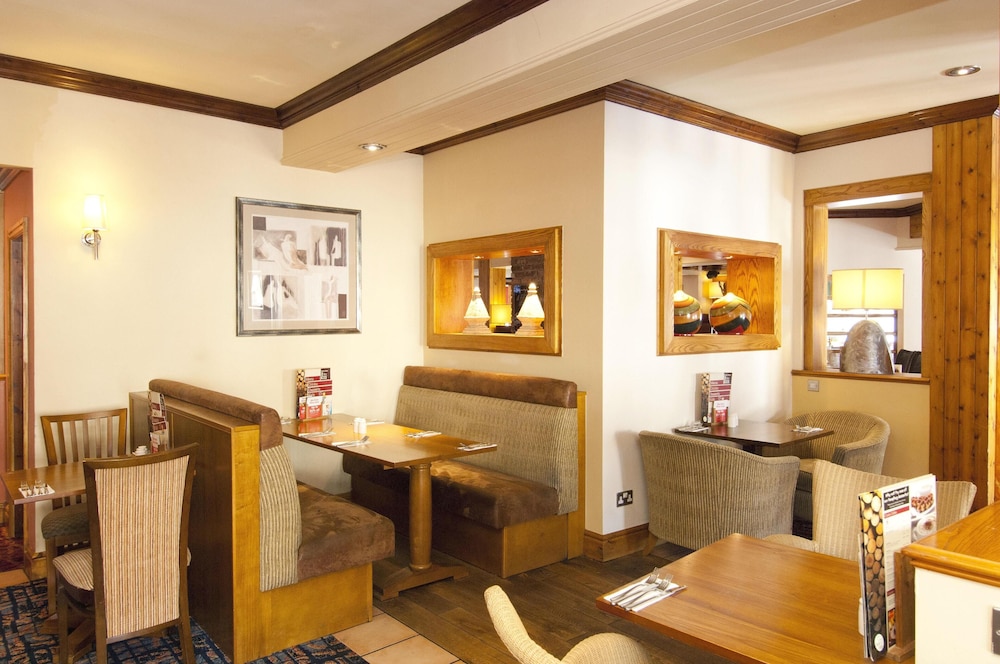 Premier Inn Huddersfield Central 24/36
