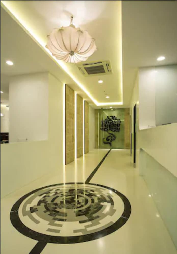 The Fern Residency Mumbai 11/56