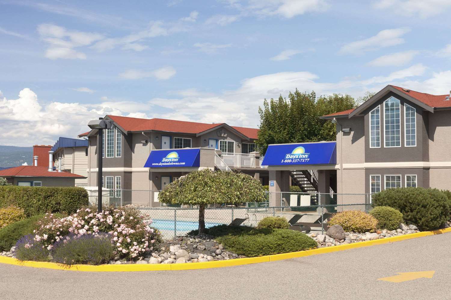 Days Inn By Wyndham Kelowna 2/37