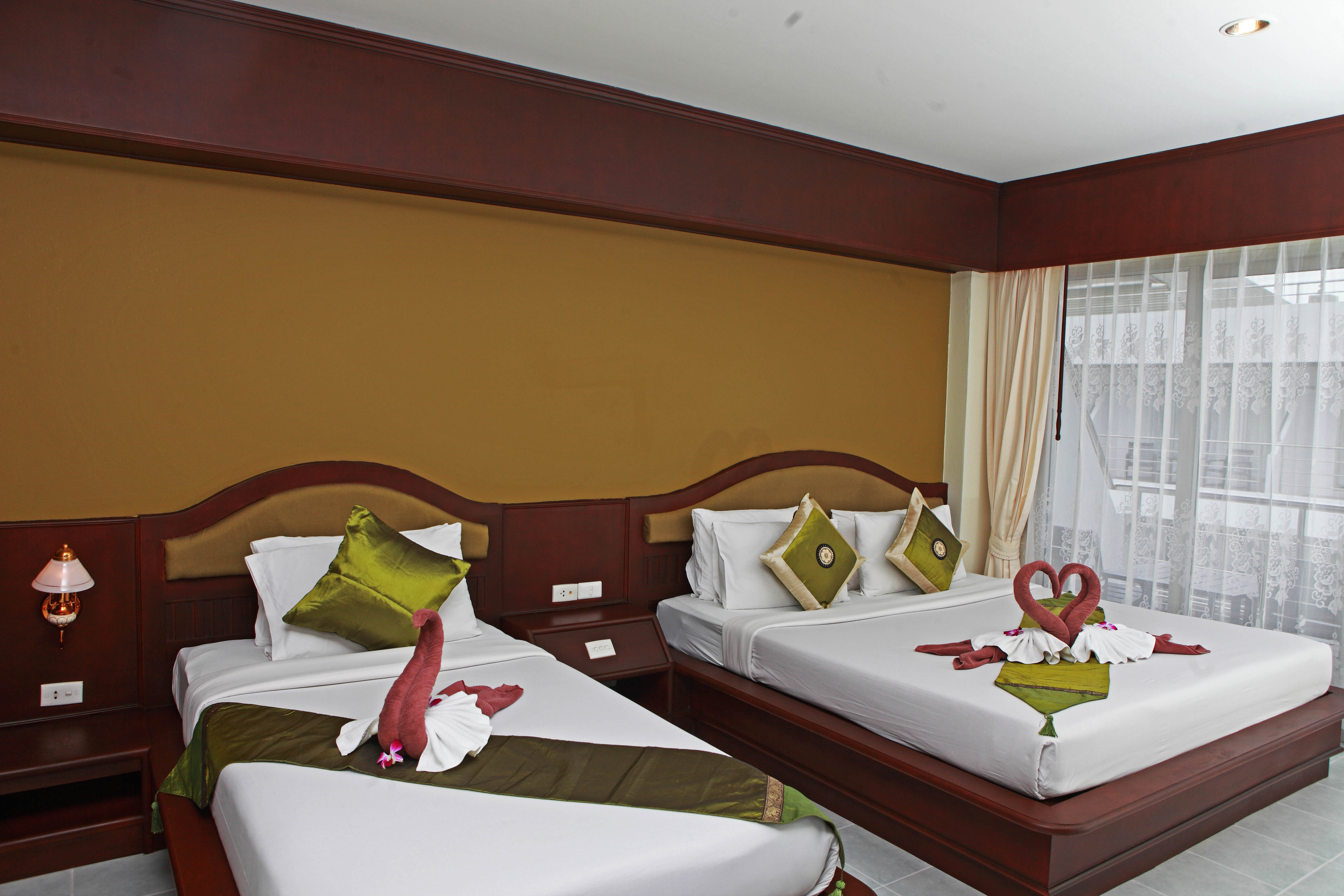 GRAND DELUXE ROOM