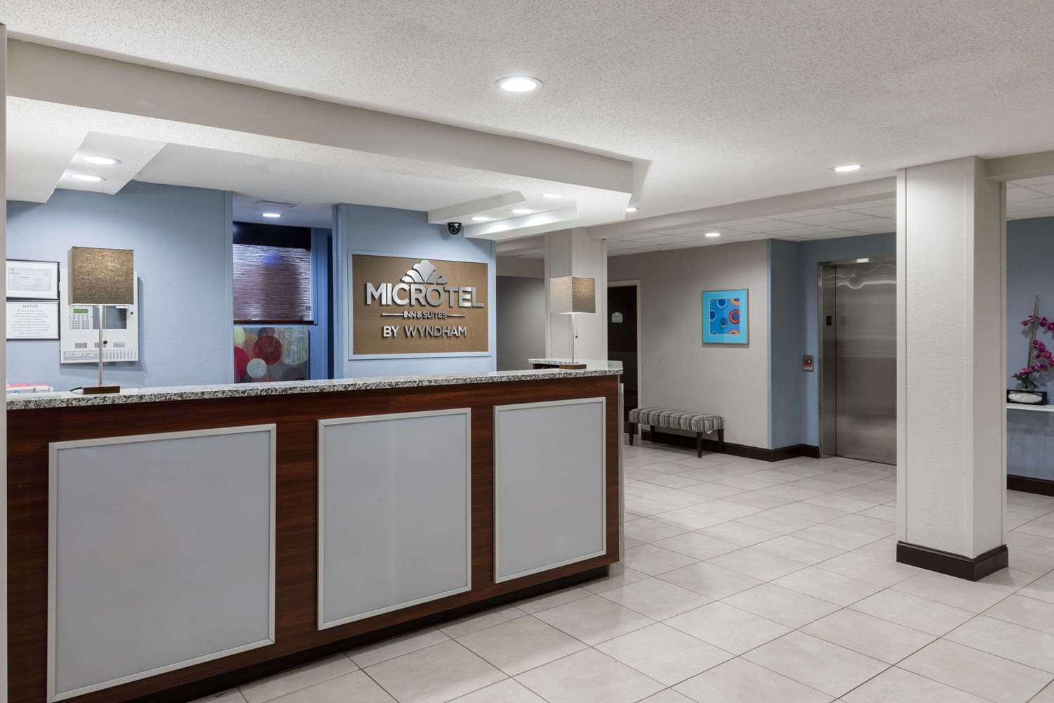 Microtel Inn & Suites by Wyndham Greenville / Woodruff Rd 9/28
