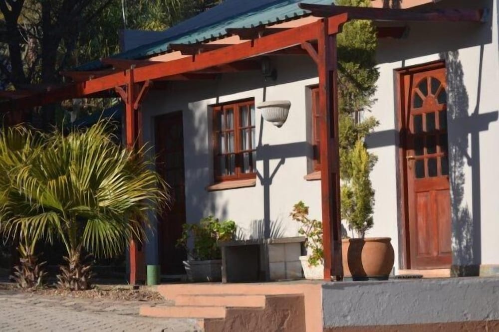 N4 Guest Lodge 26/29