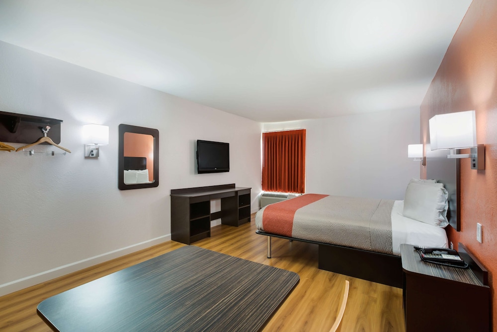 Motel6 Suwanee GA - Gwinnett Center 20/60