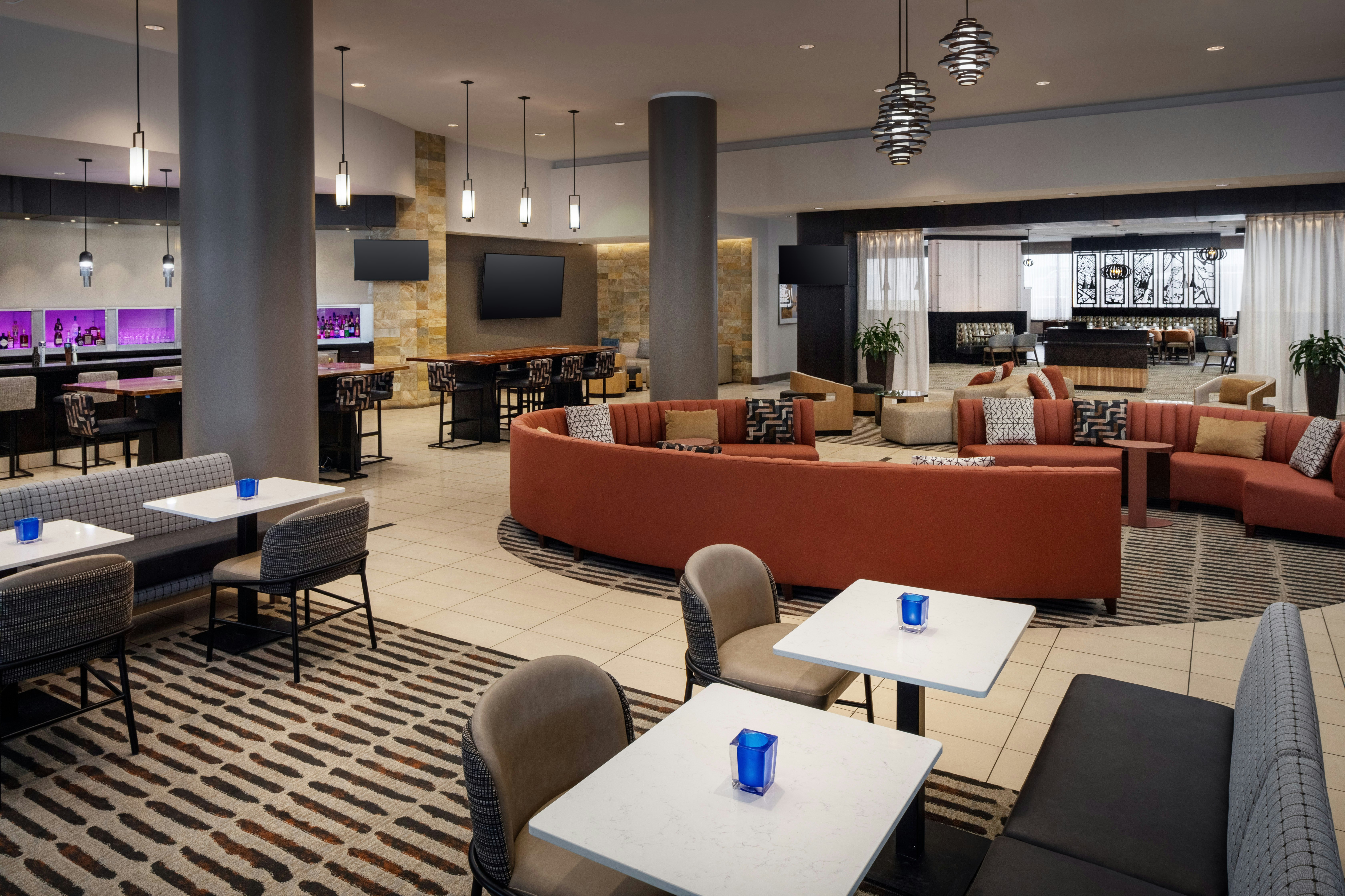 Hilton Albany 47/80