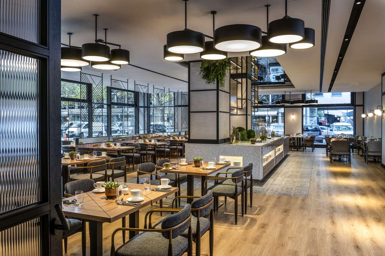 DoubleTree by Hilton Berlin Ku’damm 34/43