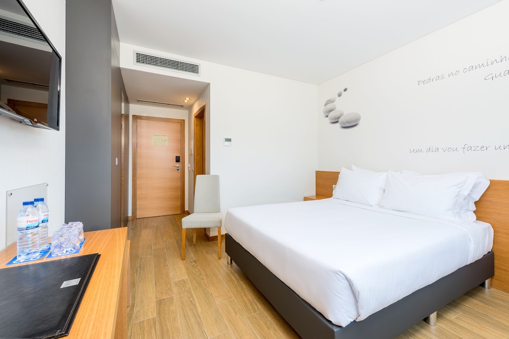 Room, Double Bed, Accessible