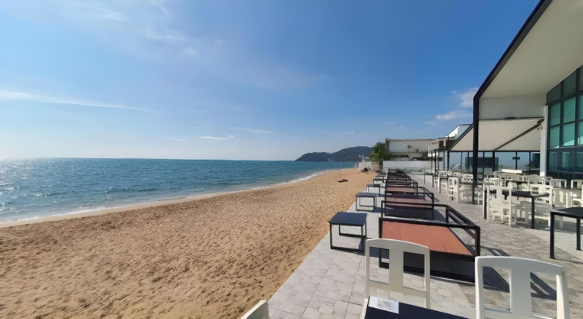 Rattana Pura Beach Resort 34/54