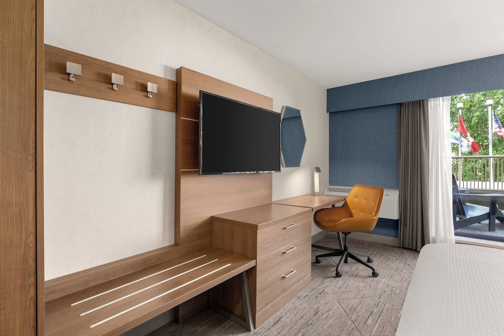 Holiday Inn Express Vancouver Airport Richmond 40/48