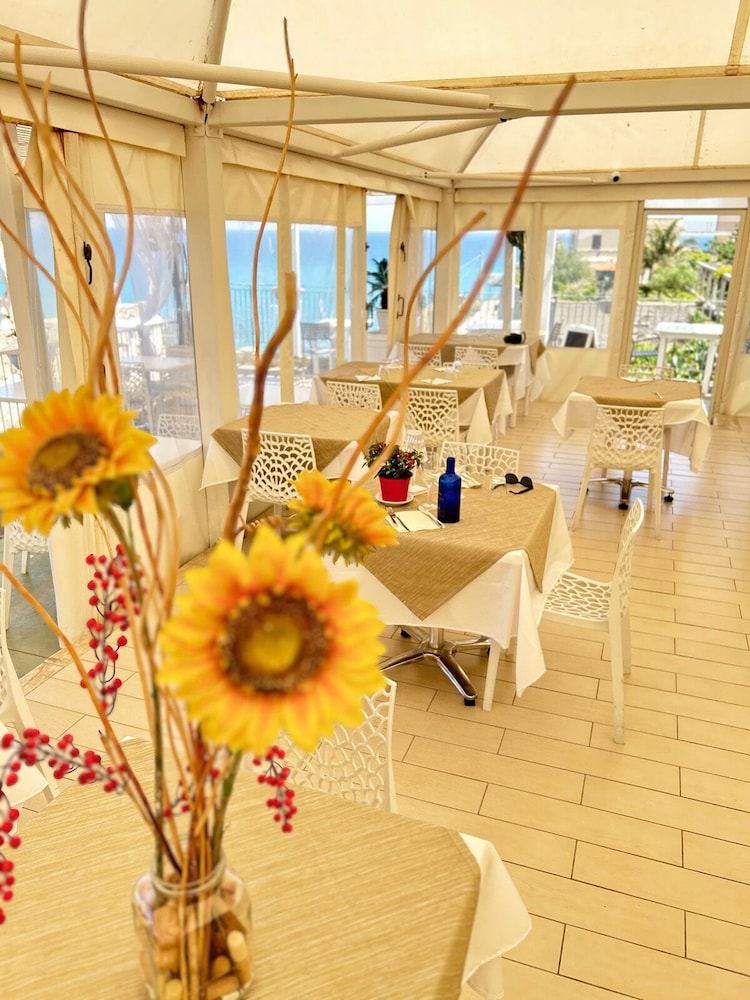Hotel Valemare 40/57