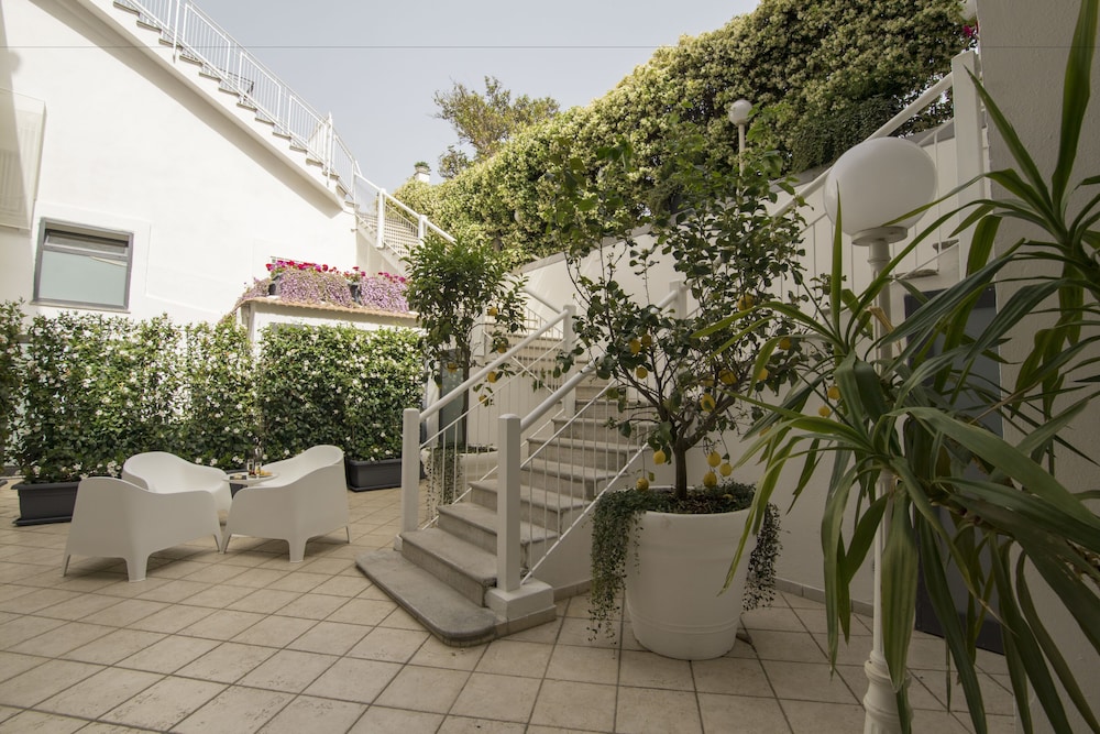 Hotel Soleluna 24/28