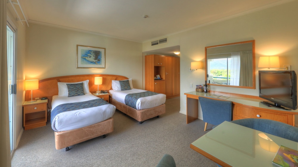 CAIRNS SHERIDAN HOTEL 17/45