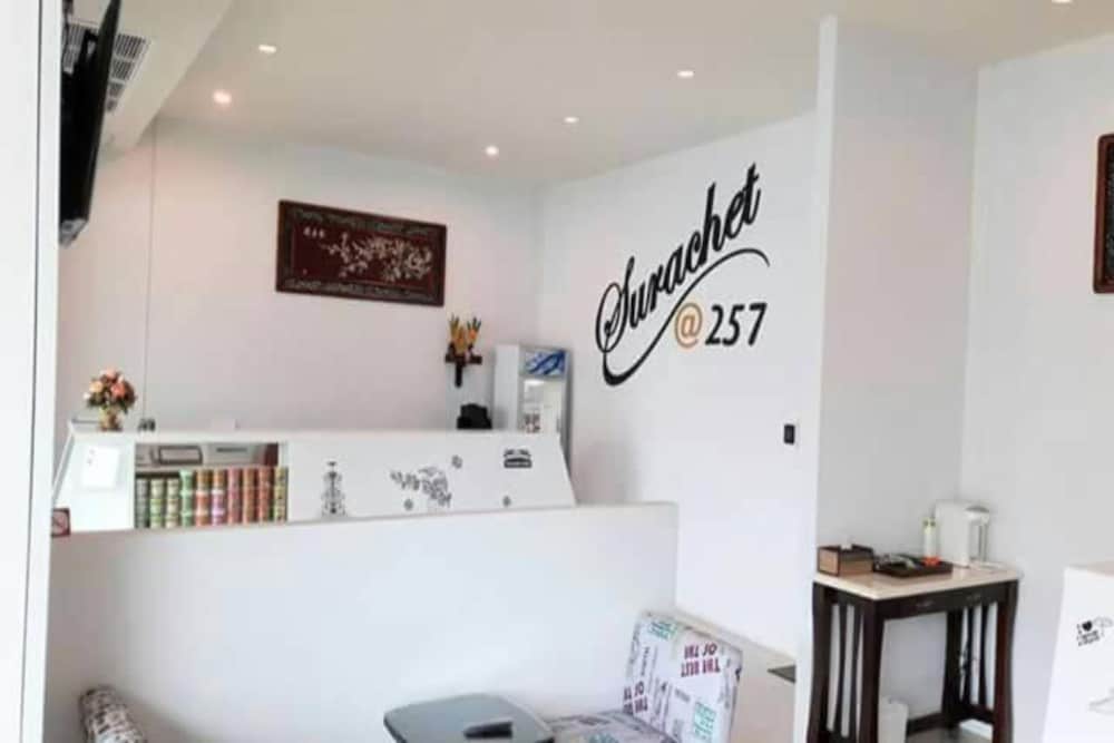 Surachet At 257 Boutique House 23/57