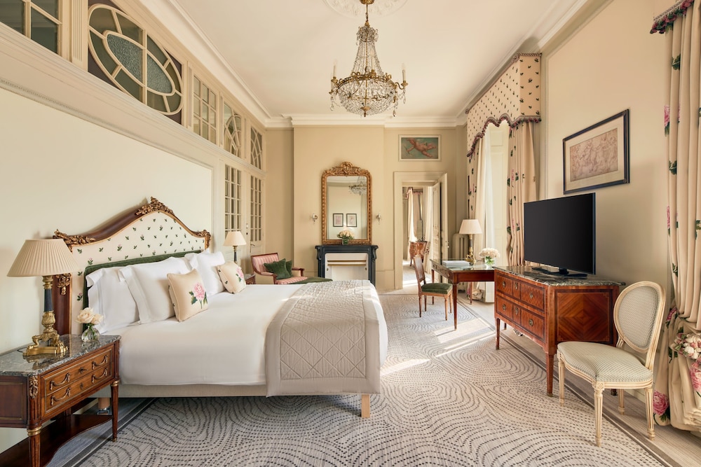 HERITAGE, SUITE, LAKE VIEW