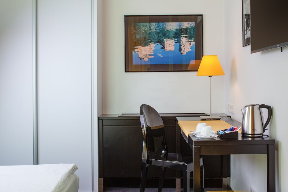 OREA Hotel Angelo Praha 58/61