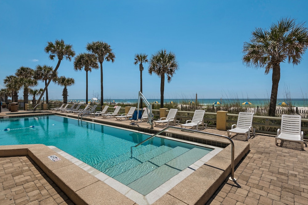 Ramada by Wyndham Panama City Beach / Beachfront 12/25