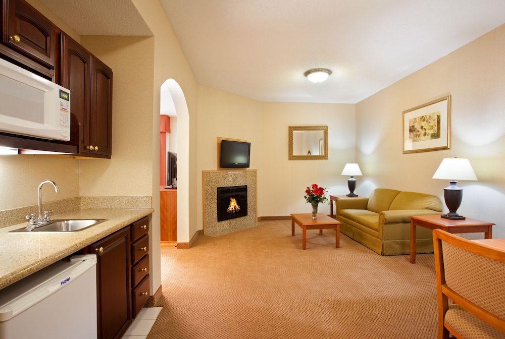 Holiday Inn Express Hotel Suites Logansport 57/70