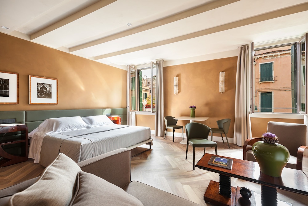 LIASSIDI WELLNESS SUITES 16/46
