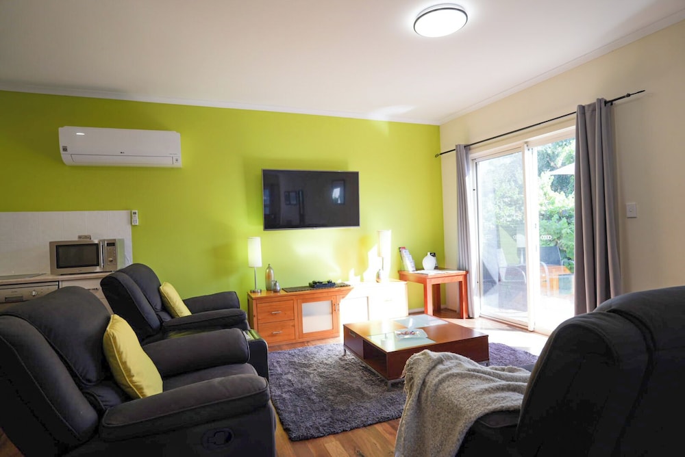 McLaren Vale Studio Apartments 24/50