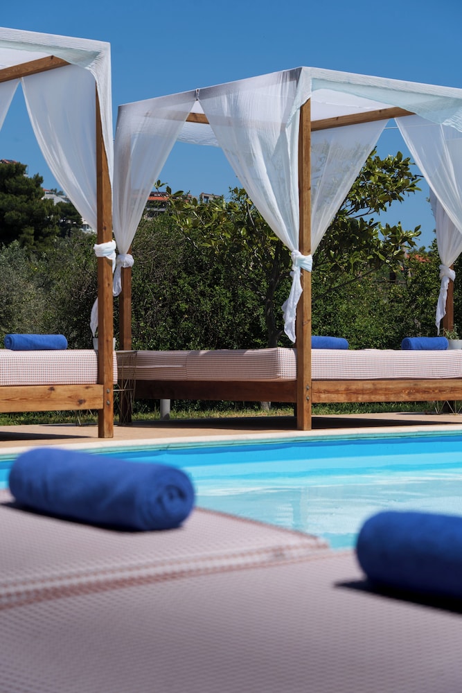 Skiathos Avaton Hotel 63/68