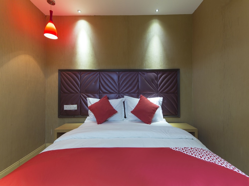 OYO 90894 Hotel Smc I-city 34/54