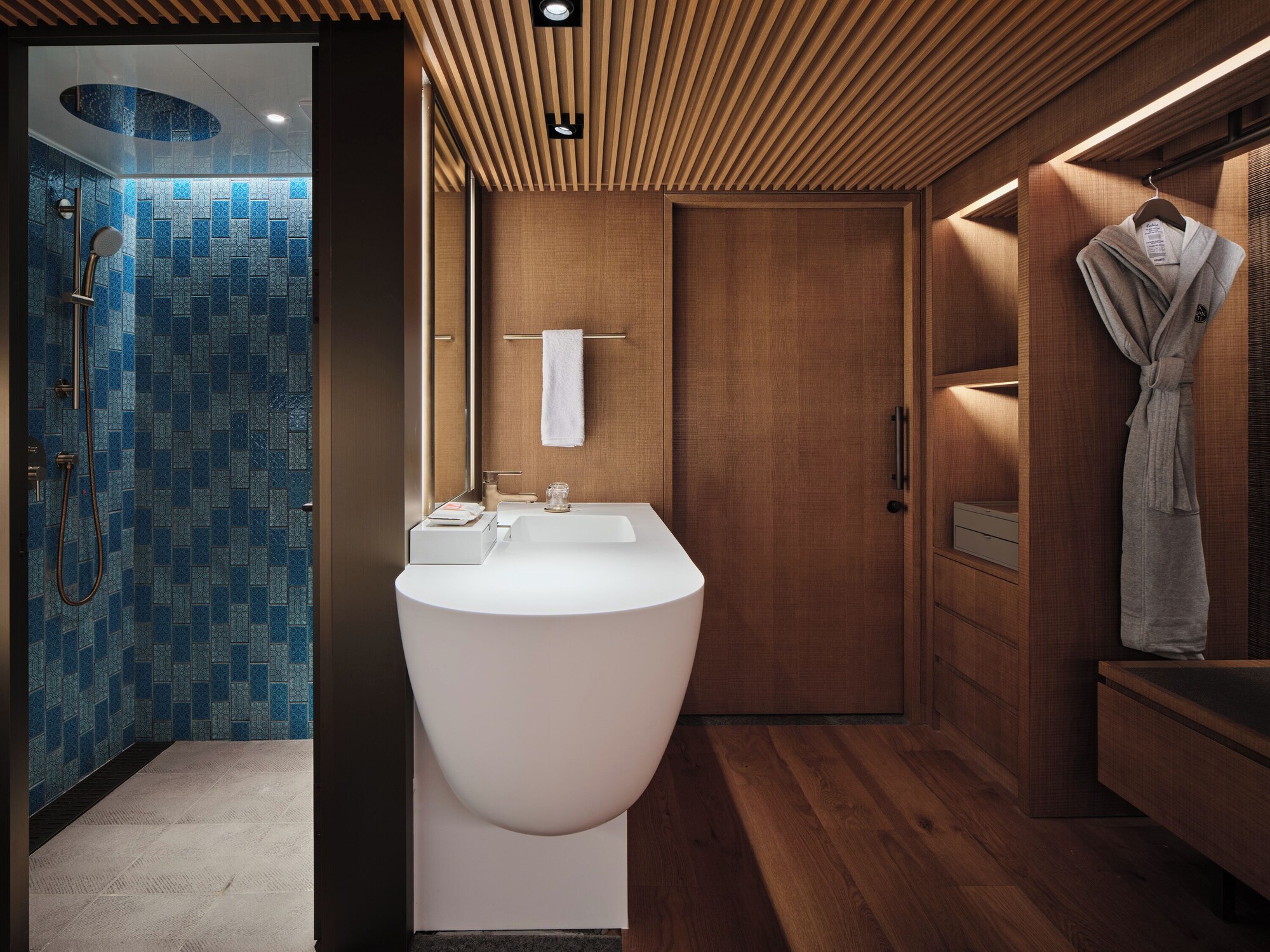 CABIN S