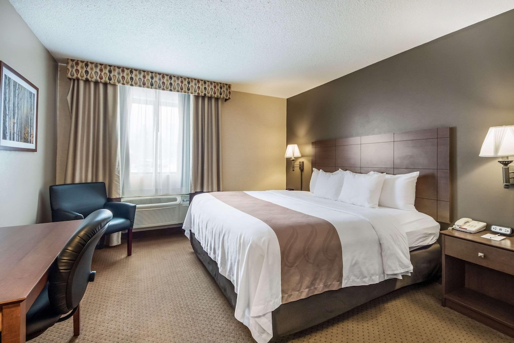 Quality Inn & Suites Newberry, MI 25/49