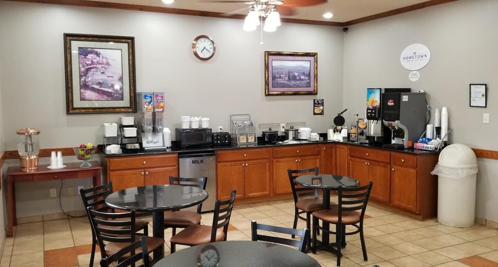 Hometown Inn Suites 33/50