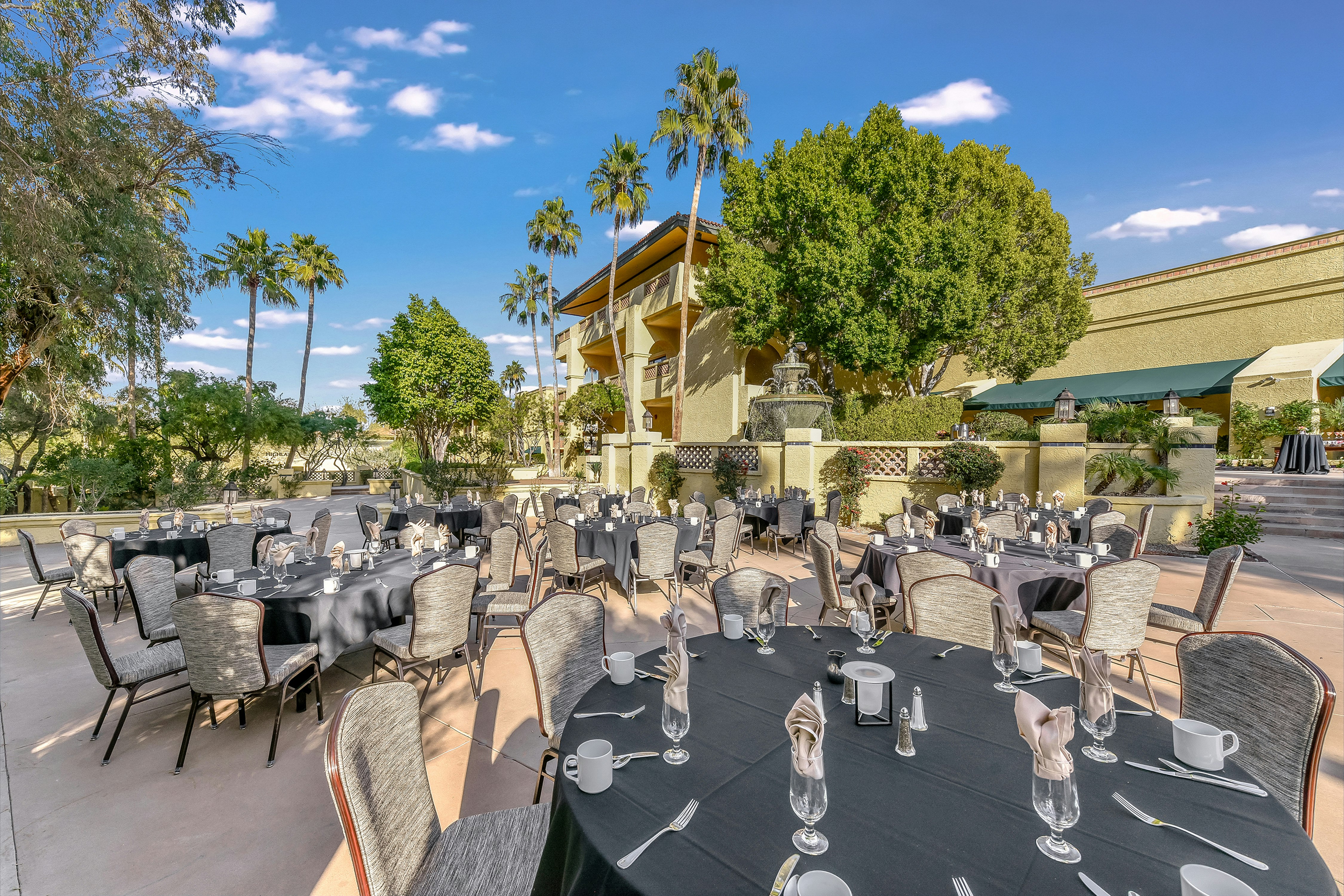 Hilton Phoenix Tapatio Cliffs Resort 46/75