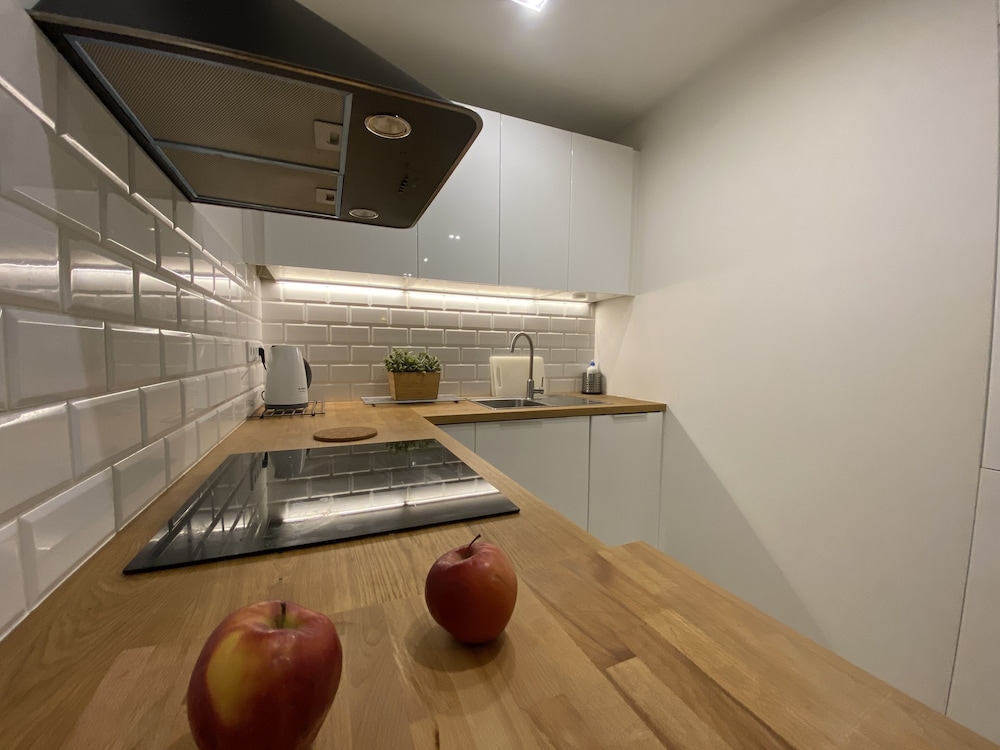 P&J Apartments 22/50