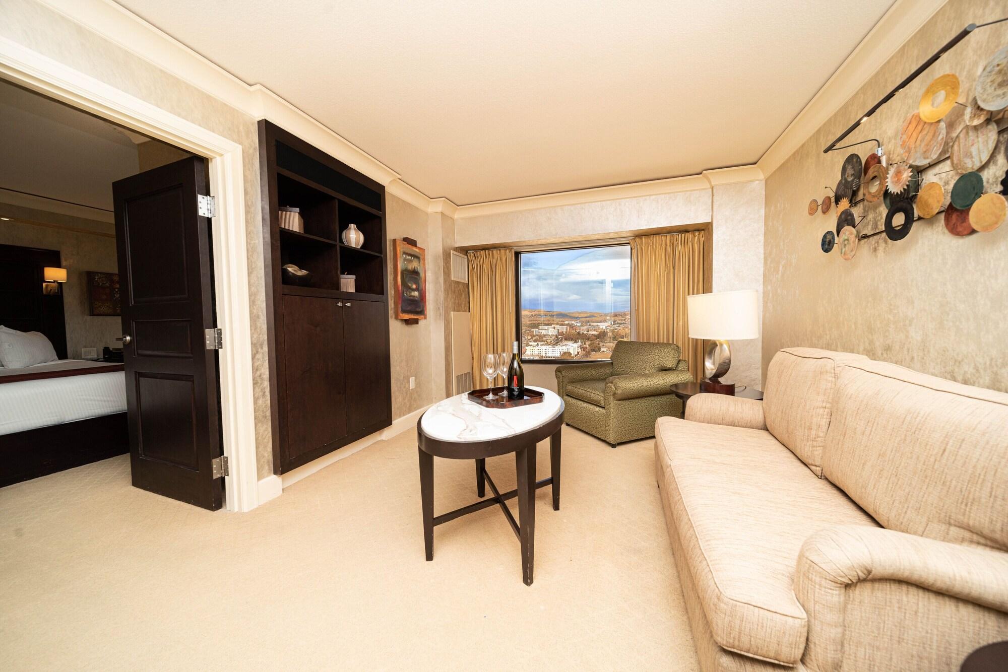 Reno Suites 11/33