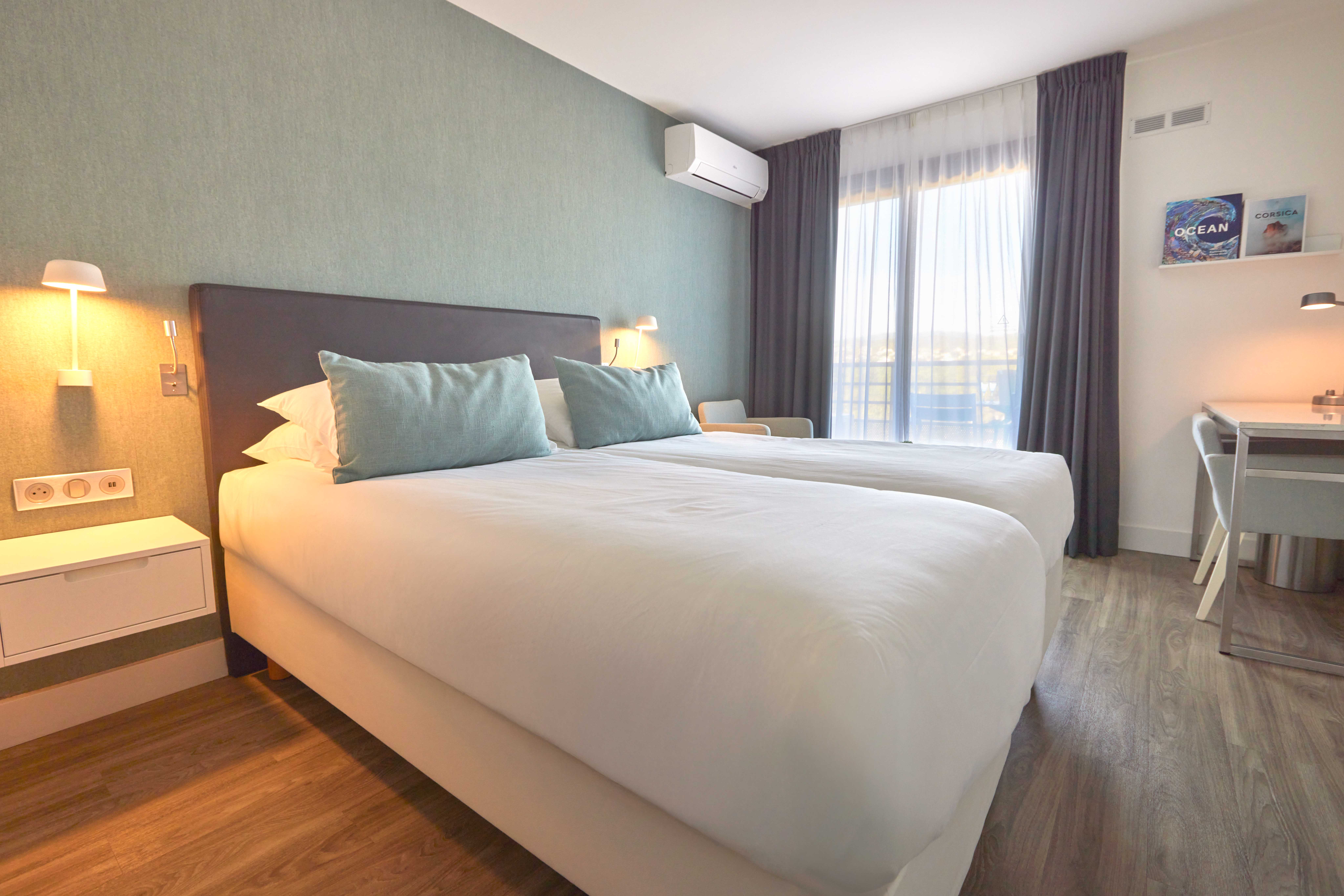 Comfort, Sea View
