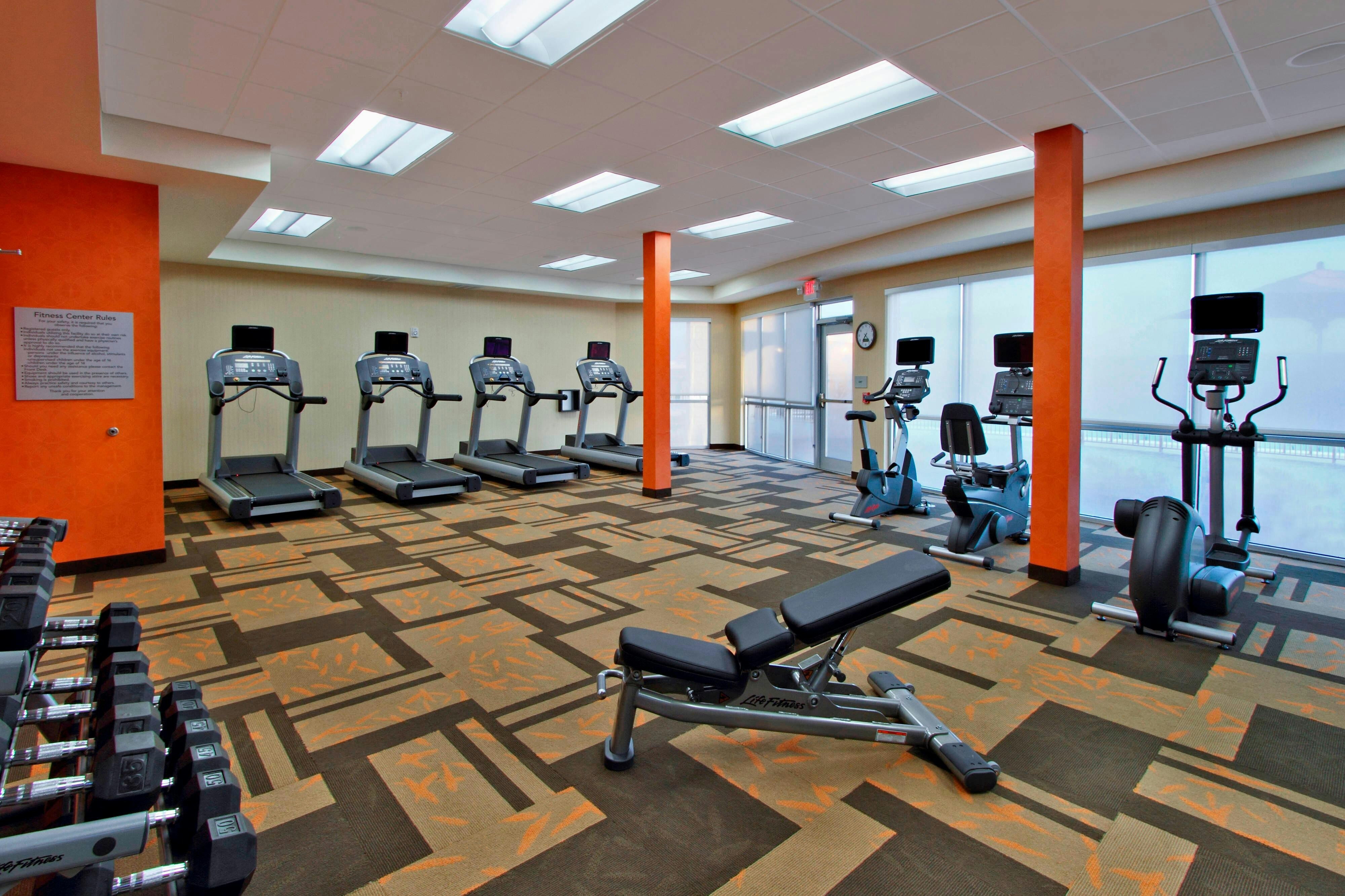 Courtyard By Marriott Victoria 7/18