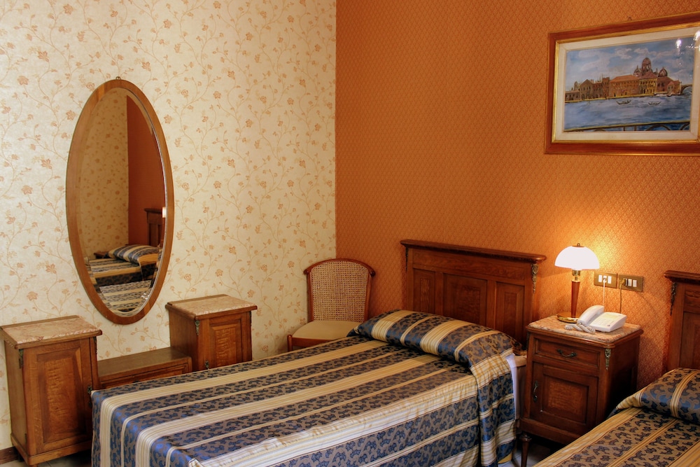 Hotel Beatrice 14/34