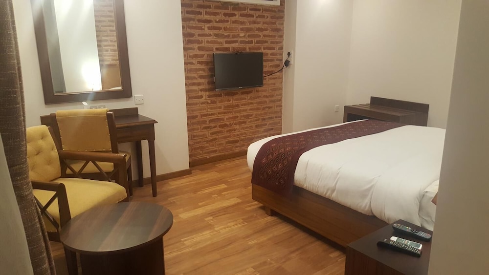 Kailash Kuti Inn 16/20
