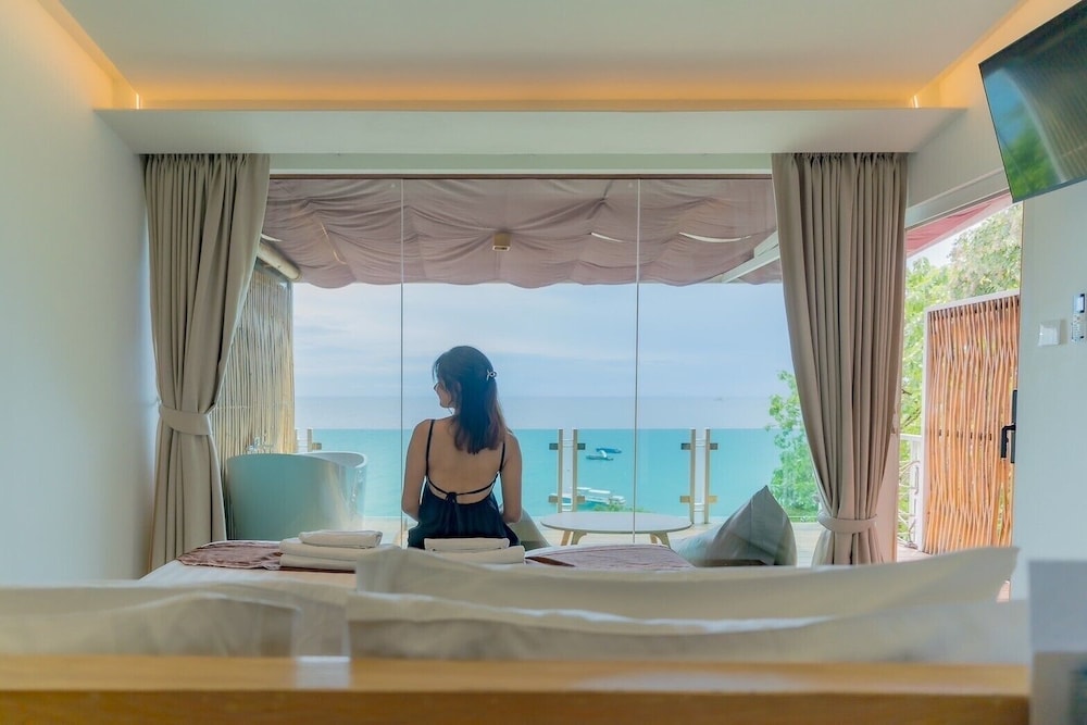 Sangthian Beach Resort 4/60