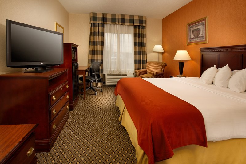 Holiday Inn Express Hotel Suites Chambersburg 22/71