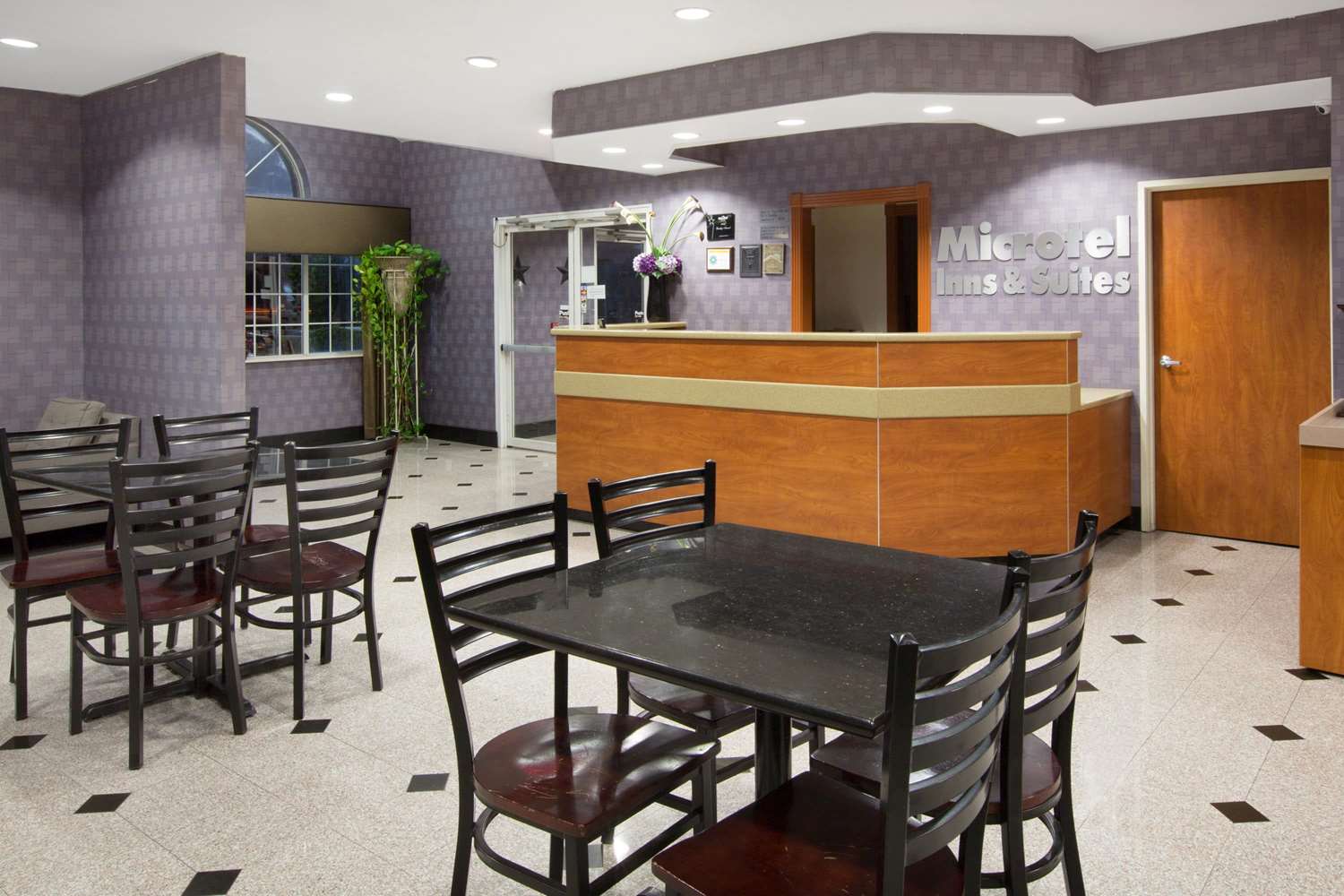 Microtel Inn & Suites By Wyndham Garland/Dallas 9/14