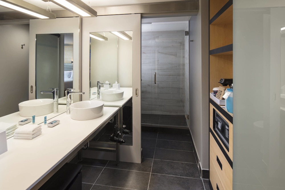 Aloft Coral Gables 41/43