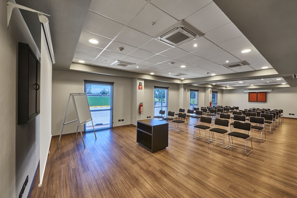City Express by Marriott Celaya Galerias 50/61