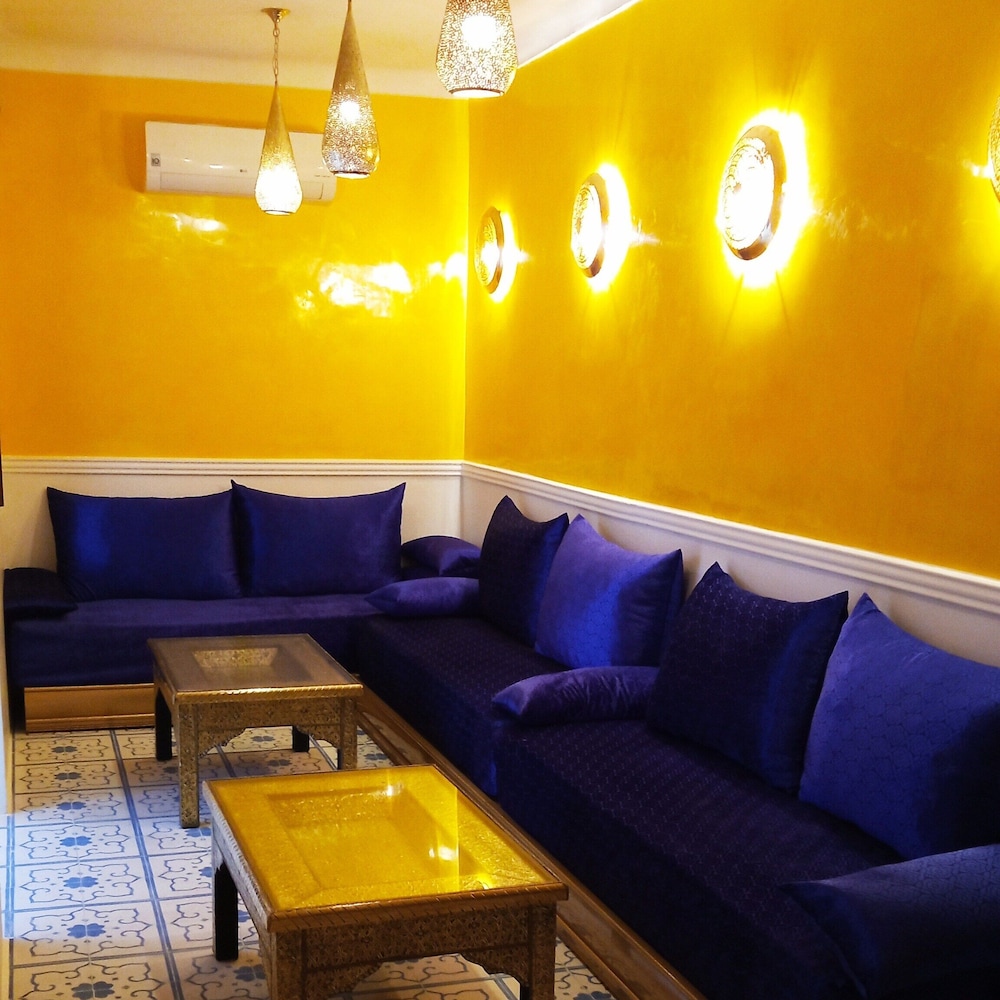 Riad Heklek 37/50