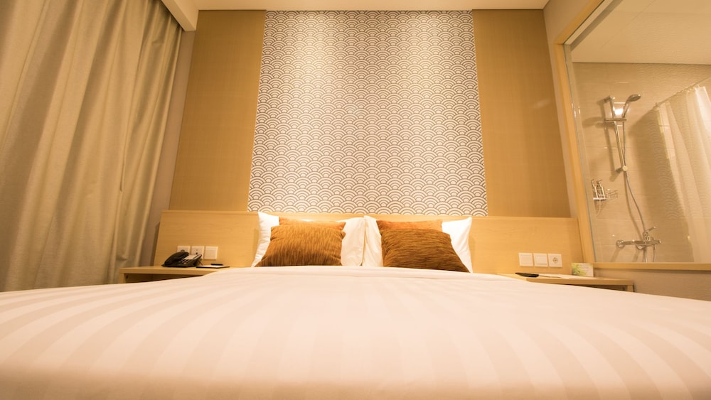 Gtv Hotel And Service Apartment 9/54