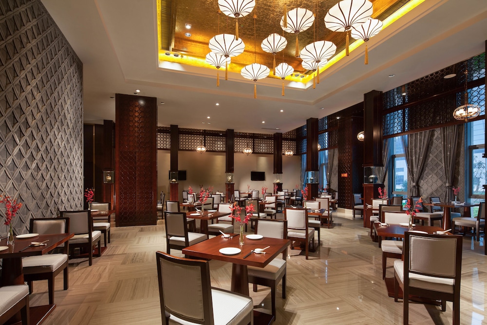 Regal Airport Hotel Xian 24/35