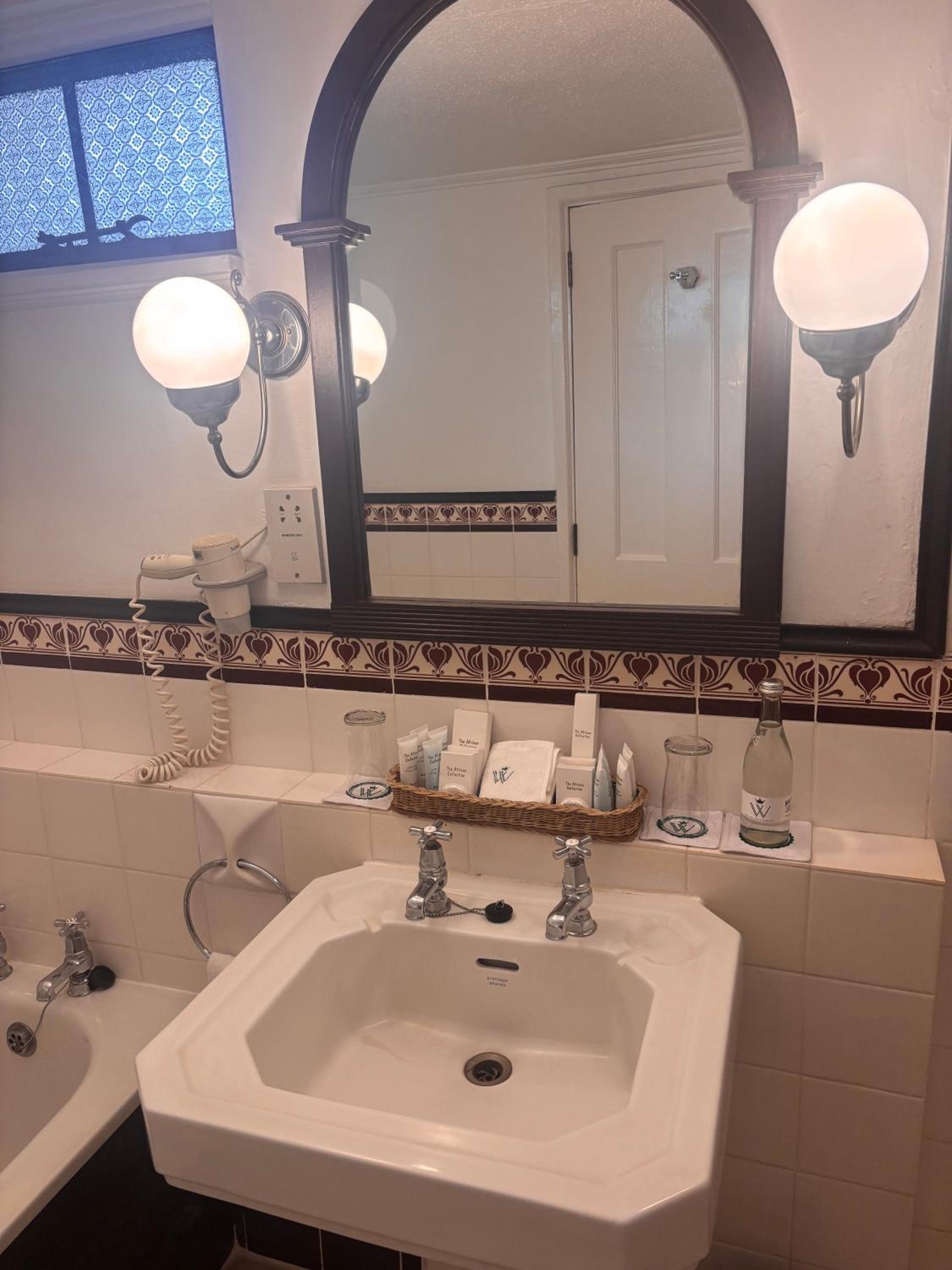 Deluxe, Double or Twin Bed, Windsor Golf Hotel And Country Club 6/7