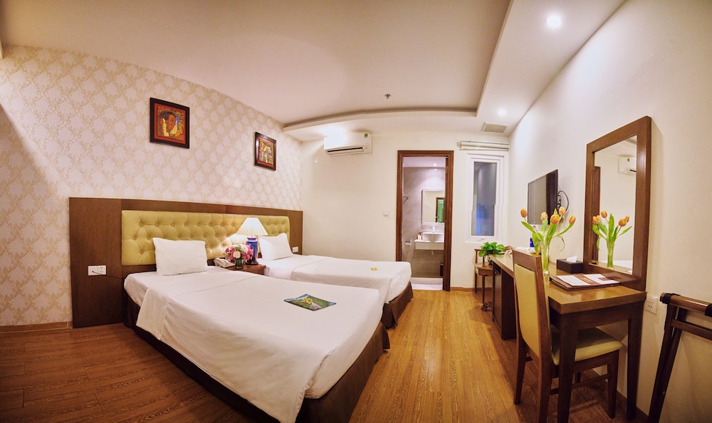 BOSS HOTEL NHA TRANG 24/72