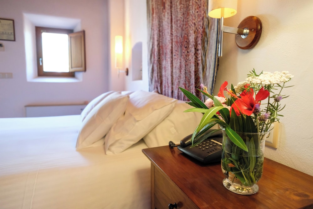 Can Lluc Boutique Country Hotel & Villas 74/92