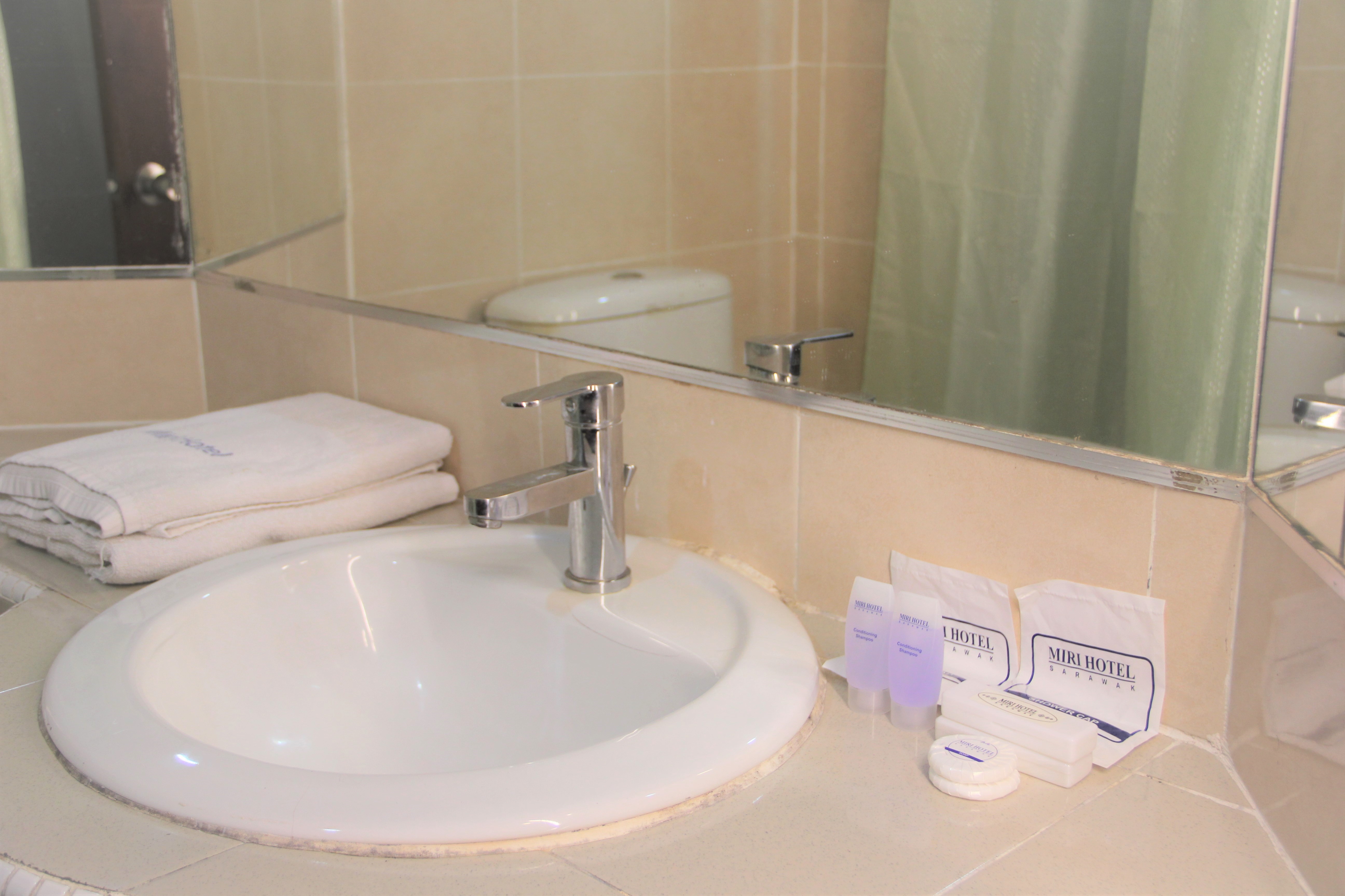 Miri Hotel 49/50